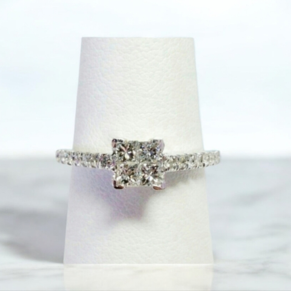 Genuine Diamond And Yellow Gold  Ring